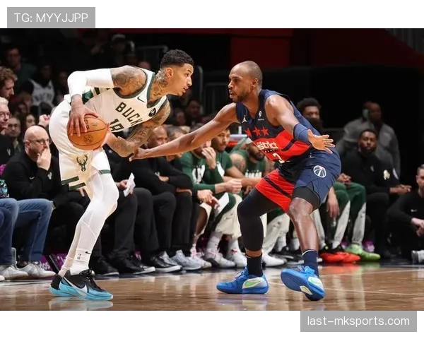 米德尔顿三分提升拉开差距 主导雄鹿关键轮换得分