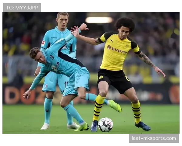 多特蒙德高位压迫下防线频繁暴露空间，防守稳定性面临考验